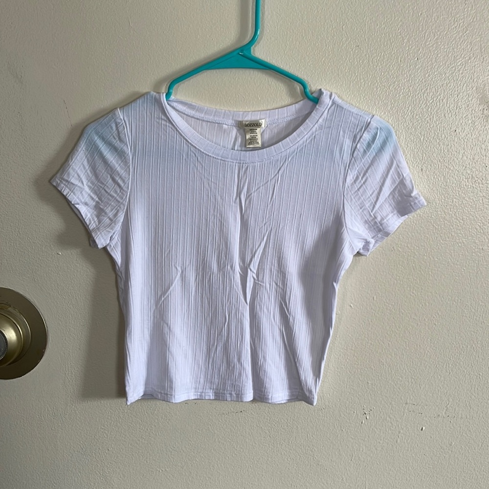 Medium white crop top